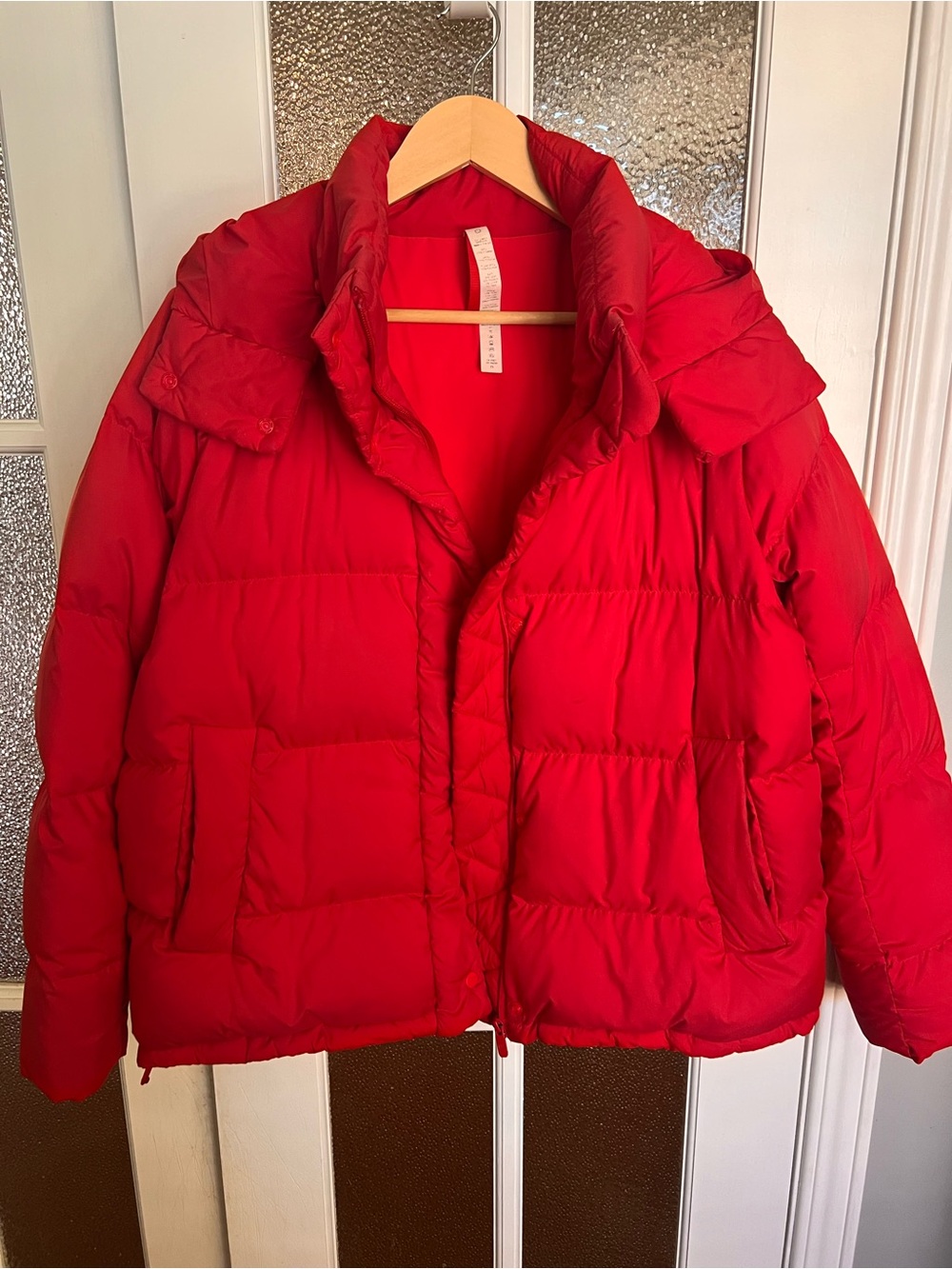 Lululemon
Wunder Puff Jacket
Grenadine Red
Size: 10
Item # 136600
